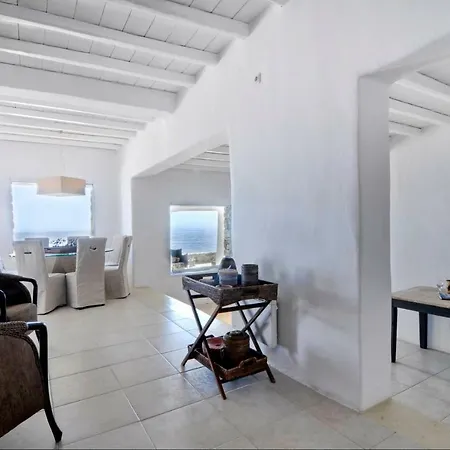 Lia Luxury Villa *