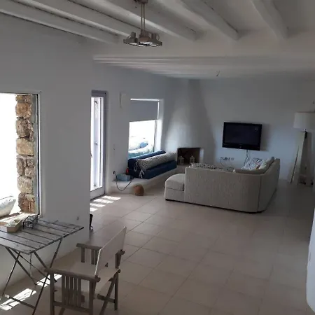Lia Luxury Villa *